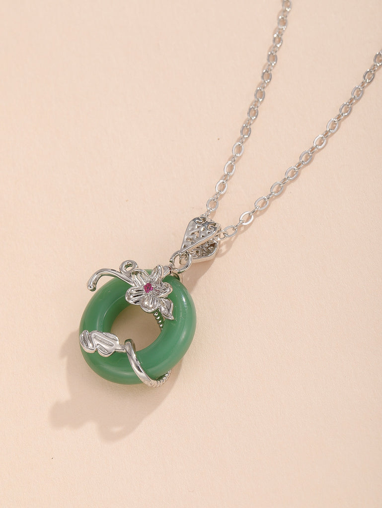 Stone & Flower Pendant Necklace
