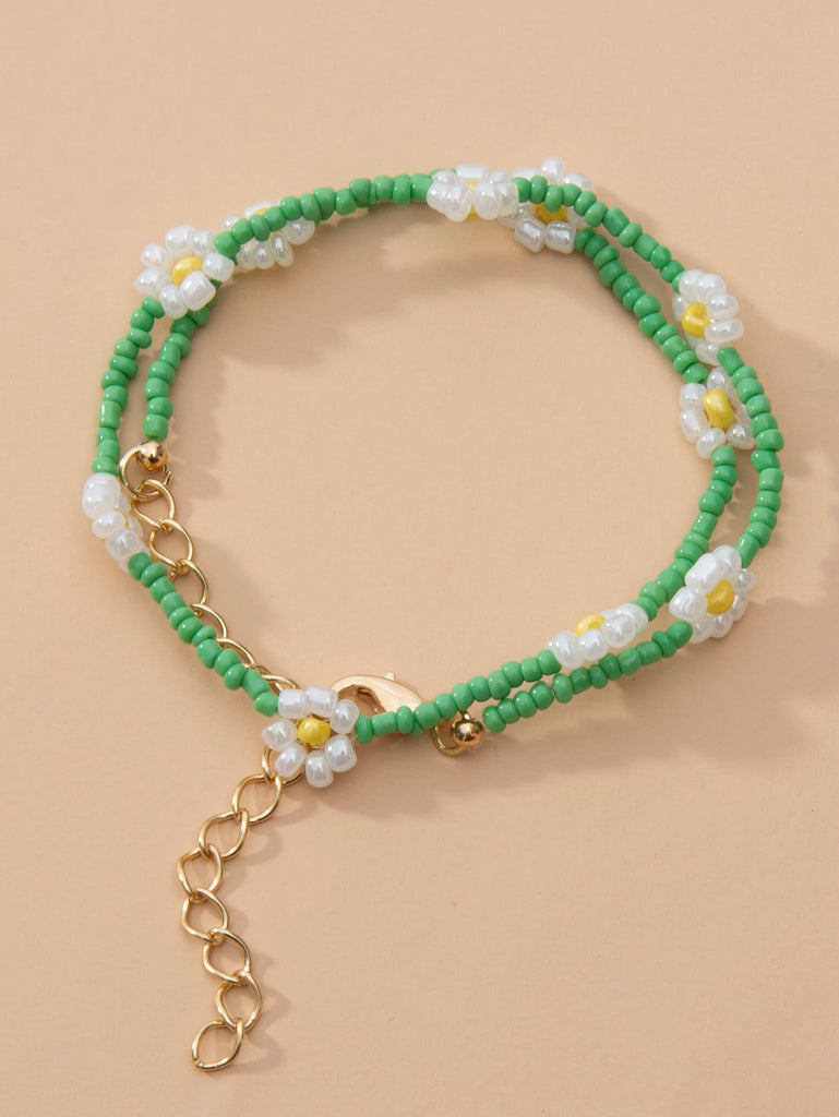 daisychain #choker #necklace #dainty #jewelry #smallflowers  #delicatenecklace | Beads bracelet design, Beaded bracelets diy, Indie  jewelry