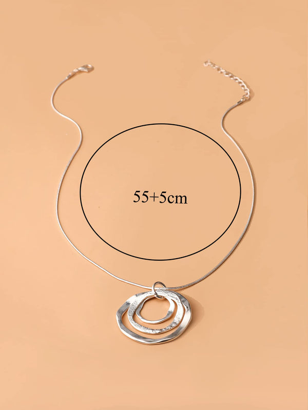 Irregular Circle Pendant Necklace