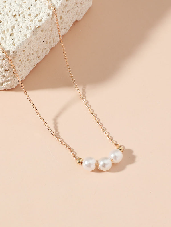 Faux Pearl Decor Necklace